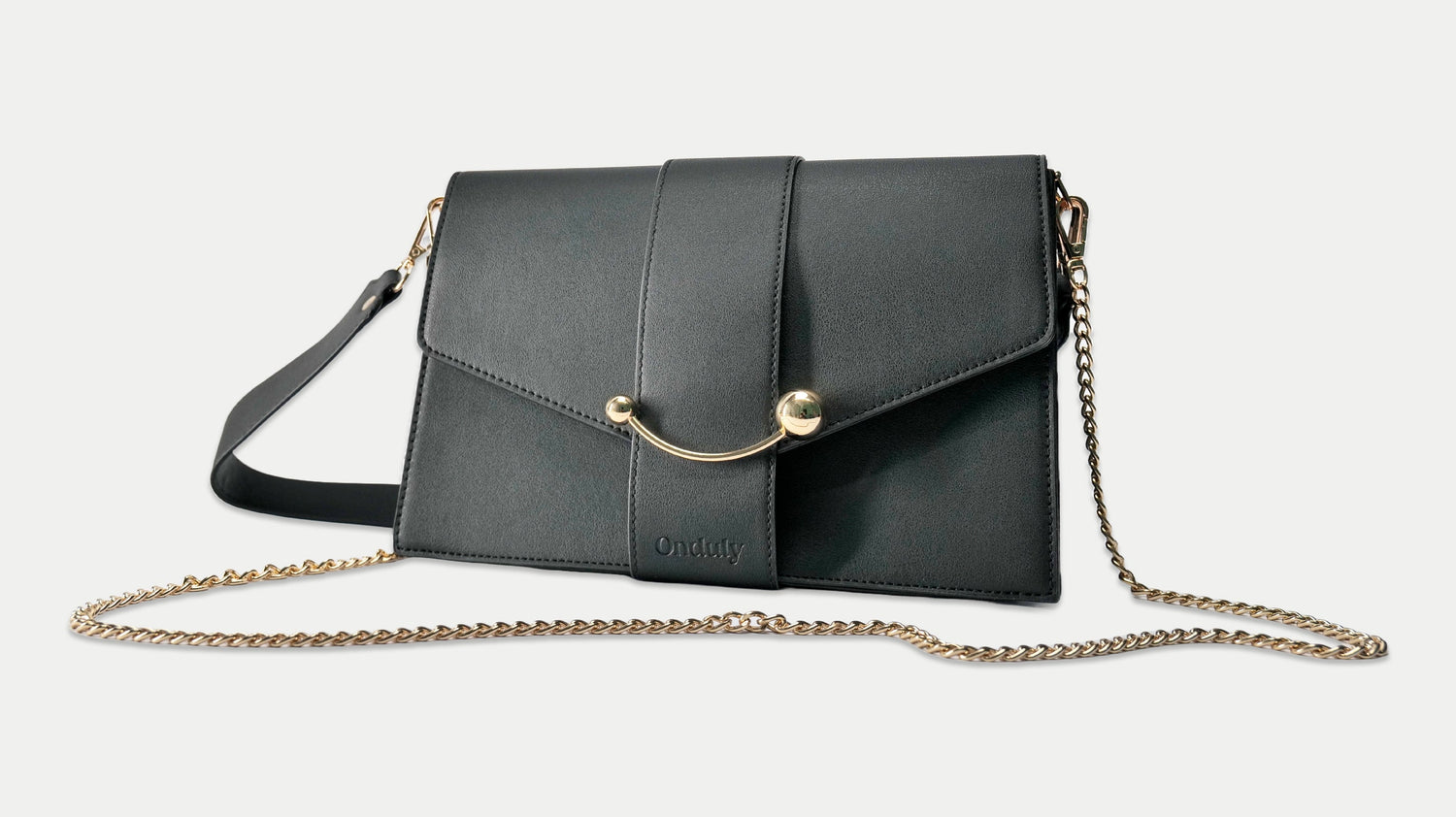 gid://shopify/MediaImage/26197621112902